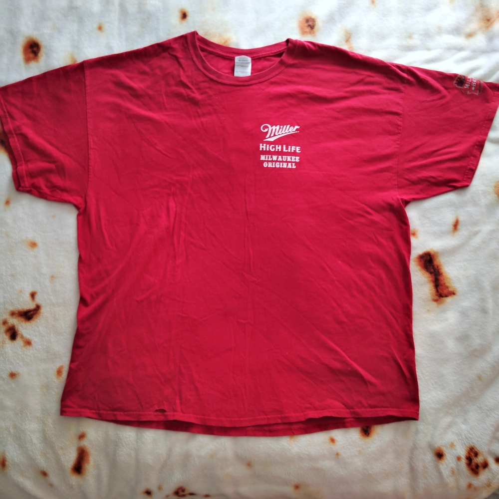 Vtg 80s/90s Gildan Red Miller High Life Short Sleeve Tee Vibrant